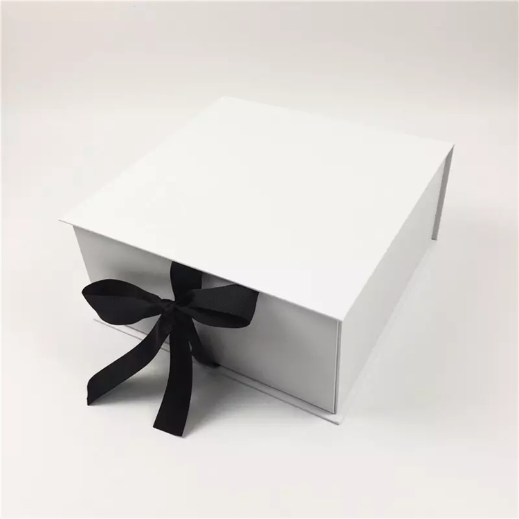 Erweiterungen Geschenkverpackung Papierbox mit Schleife