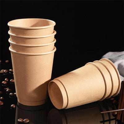 Einweg-braune Kraftpapier Kaffeetassen mit Deckeln
